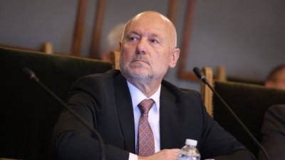 Комисията по отбрана изслушва Тагарев за военната помощ за Украйна