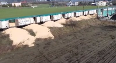 Вижте какво направиха поляците с украинското зърно (ВИДЕО)