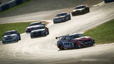 Виктор Върбанов докосва титлата в SIMGEAR GT4 Challenge след двойна победа на Окаяма