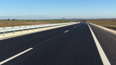 Пускат 13,6 км. магистрална отсечка между Видин и Ботевград