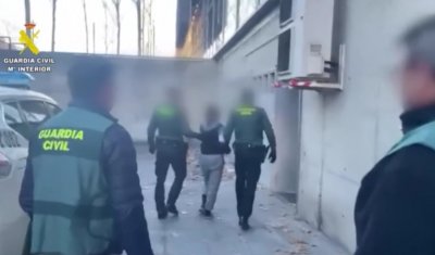 Испанската полиция задържа родители, продали детето си, за да сключат принудителен брак