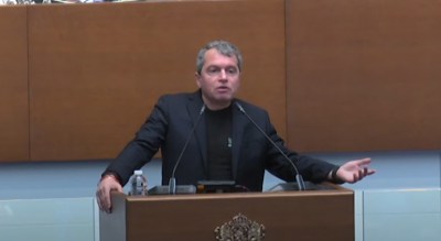 Хората на Слави в парламента поискаха оставката на кабинета