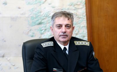 Адмирал Емил Ефтимов представя доклади от Щаба на отбраната