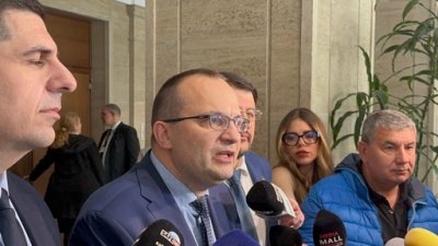 НАТЕГАЧИТЕ В АТАКА! Депутати от ПП-ДБ атакуваха &ldquo;Възраждане&rdquo; за визитата им в Русия (ВИДЕО)