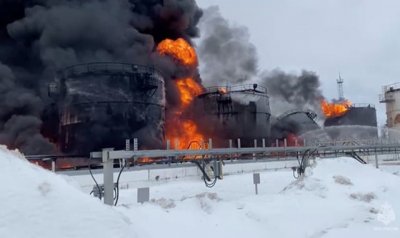 СЛЕД АТАКА С ДРОНОВЕ: Два петролни склада в Русия горят