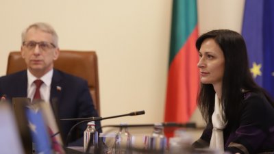 Продължават преговорите между ГЕРБ-СДС и ПП-ДБ