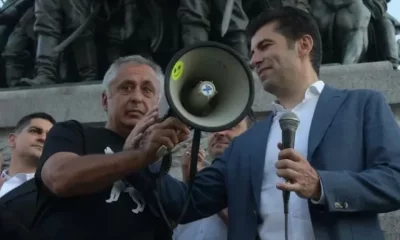 Татко Петко продължава с натиска да настани свои хора по върховете на службите