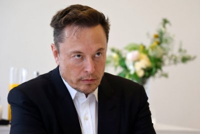 Илън Мъск: САЩ ще рухне ако не реши проблема с нелегалната миграция