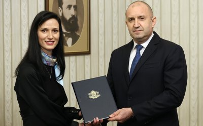 ПРЕГОВОРИТЕ ПРИКЛЮЧИХА: Мария Габриел отива при Радев в 16 часа