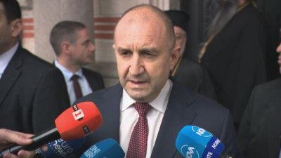 Президентът Радев отложи връчването на мандата на ГЕРБ