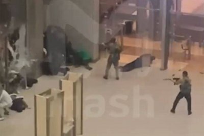 БРУТАЛНО ВИДЕО (18+) показва разстрела на невинни хора по време на нападението на мол в Москва
