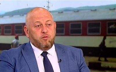 СКАНДАЛ! Ексшефът на НКЖИ Красимир Папукчийски вкарал Мартин Нотариуса и Пепи Еврото в държавните железници?