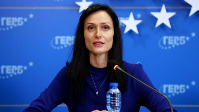 Мария Габриел оттегля кандидатурата си за министър-председател