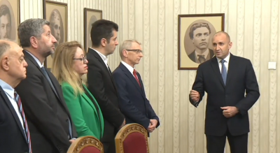 ПП-ДБ върнаха мандата на Румен Радев