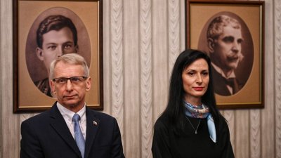 ПП-ДБ и ГЕРБ-СДС си размениха нови призиви за рестарт на преговорите