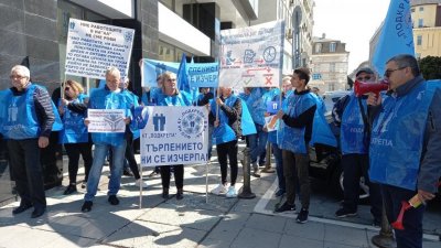 От ИА &bdquo;Автомобилна администрация&ldquo; обявиха, че ще излязат на стачка в няколко града у нас