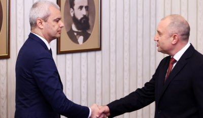Очаква се да стане ясно кога и на коя партия президентът Радев ще връчи третия мандат