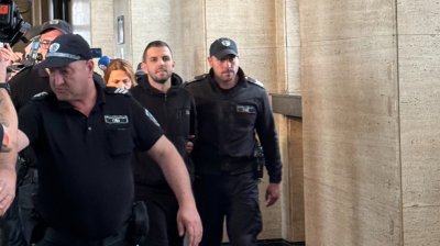 СРС-та записали Стефан Димитров да инструктира Банкова за назначения в митниците