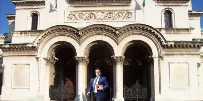 Еретикът Асен Василев беше изгонен от "Александър Невски" с викове: Вън, блуднице ниедна