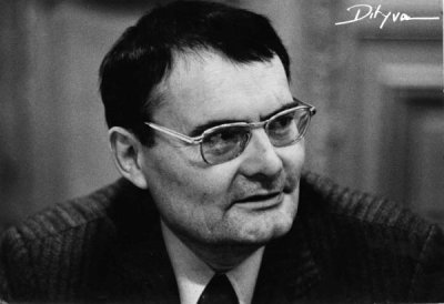 Ерве Базен: Всичко социално е в политиката и е политика