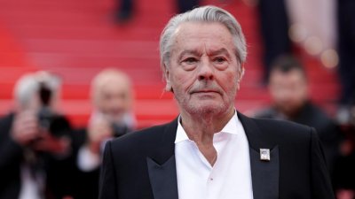 Ален Делон е под режим на усилено попечителство, не може да се разпорежда с имуществото си