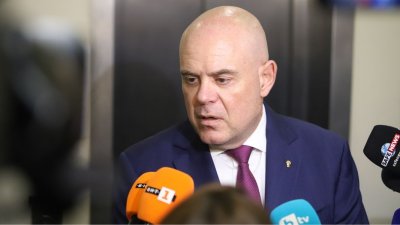 Гешев: Бойко Борисов се опита да ме убие