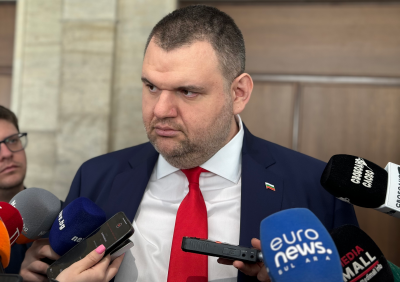 Пеевски: Точно партията на &ldquo;пудела&rdquo; да ми говори за мутренски времена е цинично (ВИДЕО)