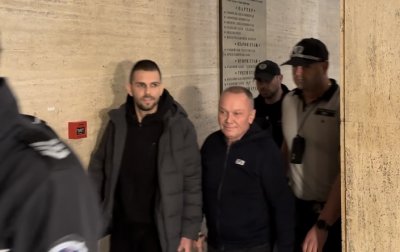 Току-що в Съдебната палата бяха доведени баща и син Марин и Стефан Димитрови (ВИДЕО)