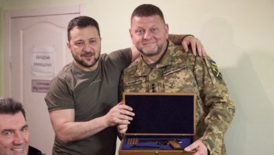 Държи ли Зеленски под арест Залужни? И защо той все още не отива в Лондон?