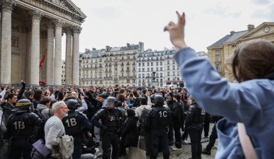 Френскат полиция разби студентски протест в защита на Палестина пред сградата на Сорбоната (ВИДЕО)