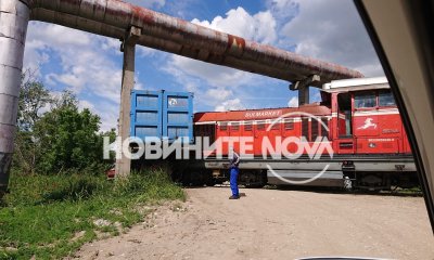 Влак удари камион в Пловдив