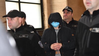 Обвиняемата за убийството на Пейо Пеев - Габриела Пеева остава в ареста
