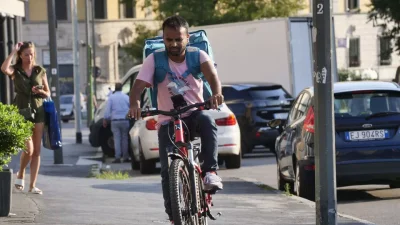 В Милано готвят нов закон забраняващ доставката на храна за вкъщи след полунощ