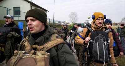 НА ВНИМАНИЕТО НА БЪЛГАРСКИТЕ ВЛАСТИ: Полша започва да връща на Киев украинци, подлежащи на военна служба