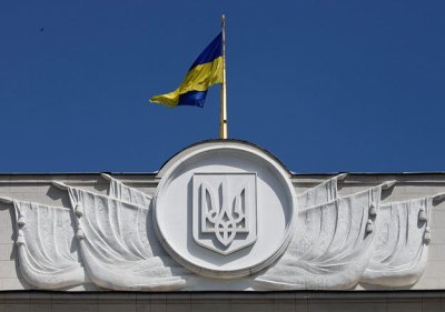 "The Wall Street Journal": Кредиторите на Украйна губят търпение и искат Киев да си плати лихвите по дълга