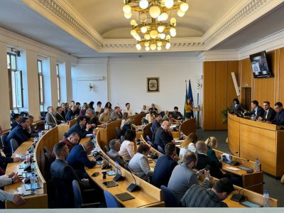 В пълен фарс се превърна извънредното заседание на СОС