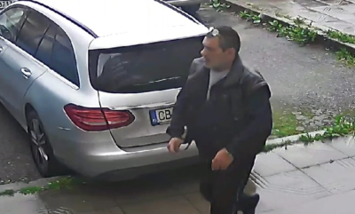 Мъж пука гумите на автомобили на паркинг в столичния "Люлин" (ВИДЕО)