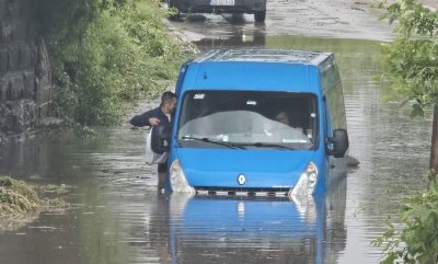 Бурята в София вдигна аварийните екипи на Столична община на крак (СНИМКИ + ВИДЕО)