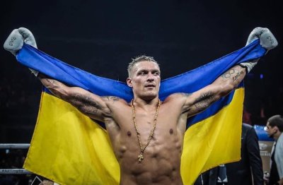 Усик влезе в болница веднага след триумфа над Фюри