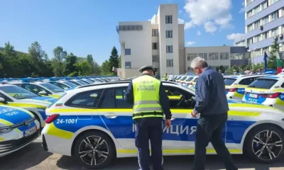 НА ВНИМАНИЕТО НА ДЖИГИТИТЕ: Калин Стоянов връчи ключовете на 86 нови високоскоростни BWM-та (СНИМКА)