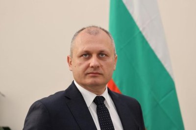 Министър Мундров: Убеден съм, че няма да имаме никакви проблеми с машинното гласуване