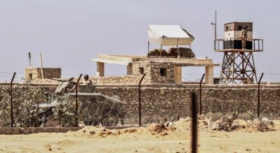 Израелската армия е поела контрола над стратегически важната буферна зона между Газа и Египет