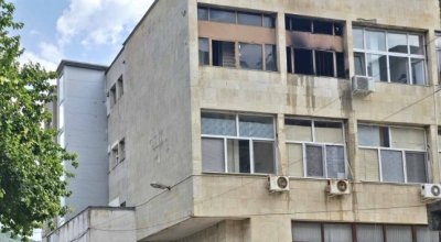 Пожар в общината в Кресна