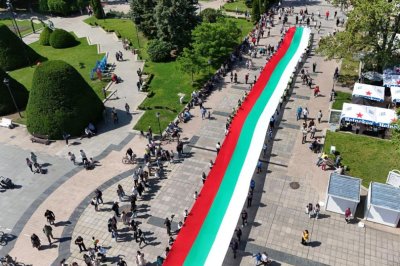 В Русе шестваха с 60-метров трибагреник