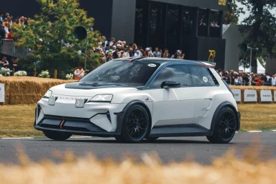 Електрически хот хеч: Alpine A290 разполага с 215 конски сили