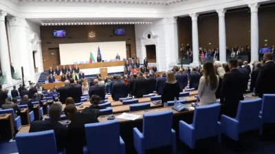 След провалилия се избор на председател на 50-ото Народно събрание, първото заседание продължава утре