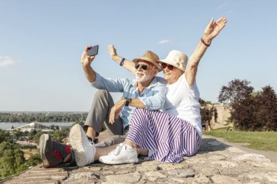 КАК ДА ДОЖИВЕЕМ ДО 100 ГОДИНИ? Китайски учени съветват: Не спирайте алкохола, но&hellip;