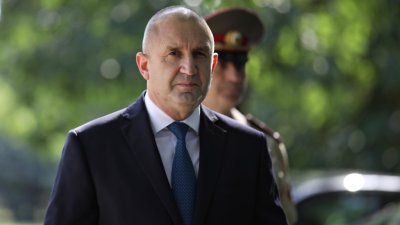 Президентът Радев: Ако без институции нищо не е дълготрайно и устойчиво, то без хора нищо не е възможно и постижимо