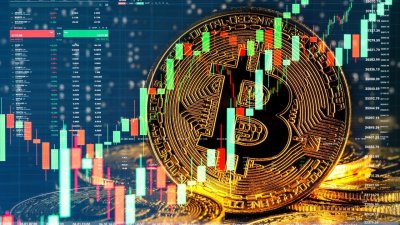 Биткойнът отново "потъва"