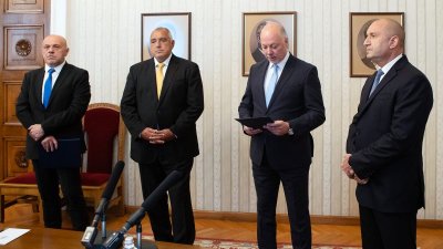 Днес НС гласува кабинета "Желязков"